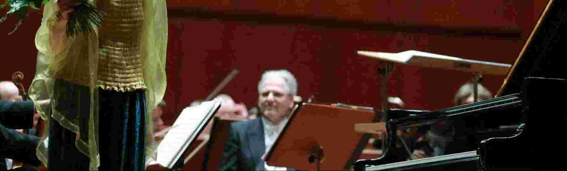 Mitsuko Uchida acknowledges the applause.