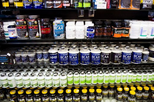 Kreatintillskott: En nyckel till ökad explosivitet, snabbhet och styrka för hockeyspelare?