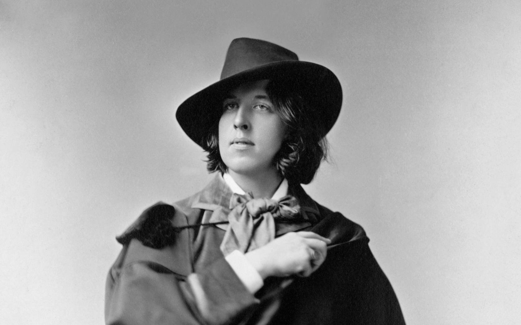 Oscar Wilde photographed by Napoleon Sarony, c.1882.