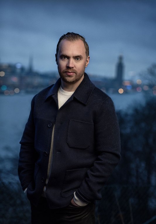 Journalisten och författaren Måns Mosesson. Foto: Thron Ullberg