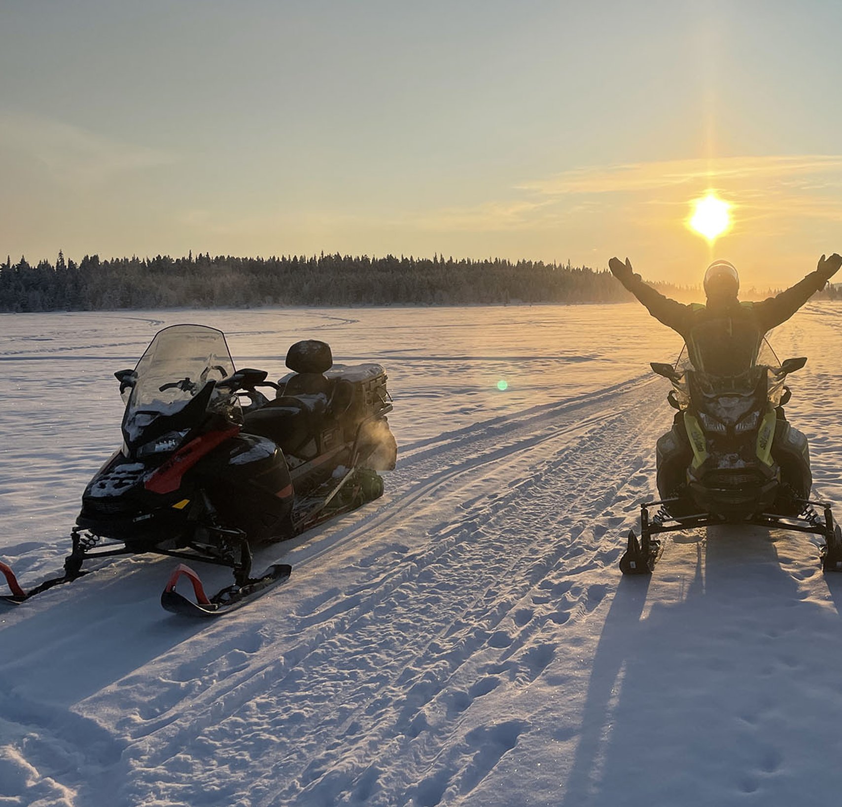 Snowmobile tour in Kiruna with Paradise Lapland