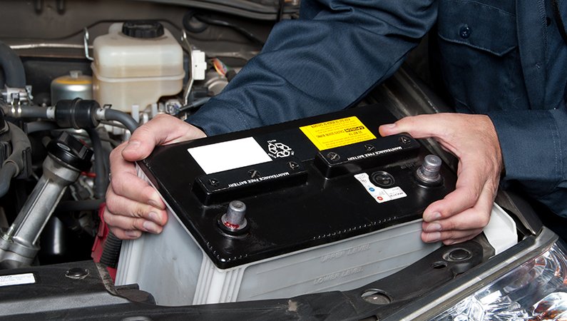 Uttjänta bilbatterier kan användas för att lagra el som producerats från vind eller sol.