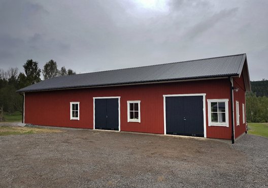 Maskinhall i lantlig stil