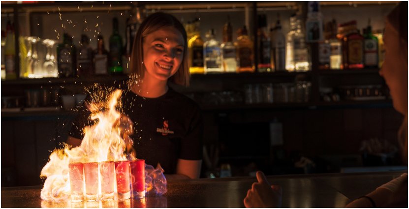 Bartendern Moa Bendes FOTO: Tora Sirén