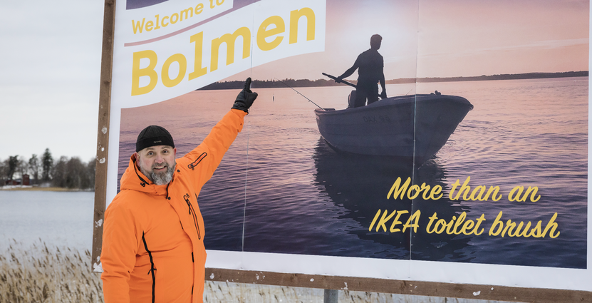 Magnus Gunnarsson, ordförande i Smålands Sjörike och kommunalråd  i Ljungby, är stolt över den nya slogan för sjön Bolmen i Visit Swedens kampanj. Foto: Alexander Hall