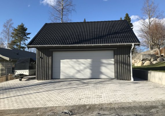 Garage med förrådsloft