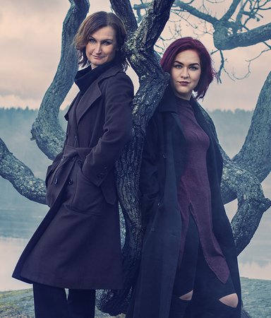 Mor och dotter skapar mörk skräck av den idylliska skärgården