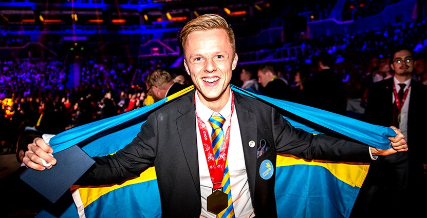 Den svenska truppen kammade totalt hem tre guld och ett brons i Yrkes-EM. Besöksnäringens guld stor Kocken Viktor Thulin för. Foto: Pressbild
