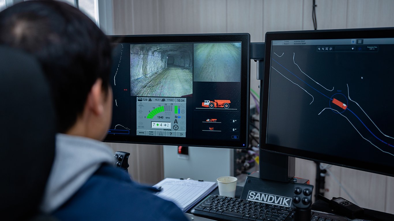 <p>Jeon Young Jun, operating in control room.</p>
