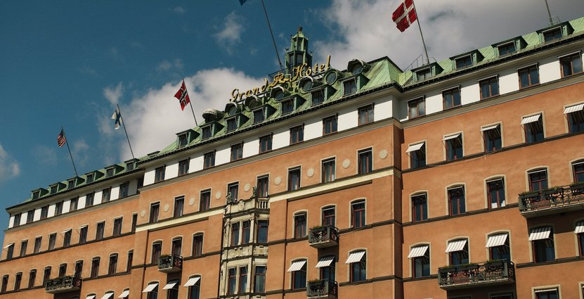 Grand Hôtel i Stockholm och nio Scandic-hotell finns bland de företag som berörs.  