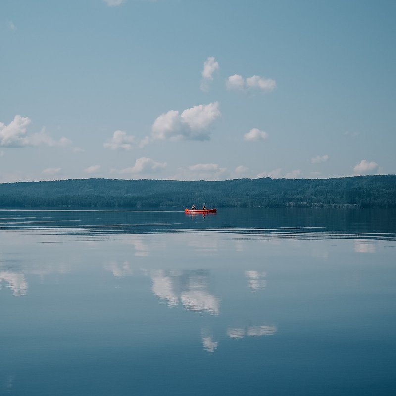 De glittrande sjöarnas land- böckerna som tar dig till Värmland