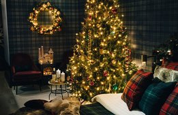 Hotellrum erbjuder julstämning i oktober