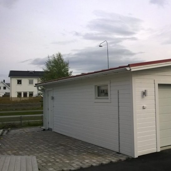 Enkelgarage med pulpettak