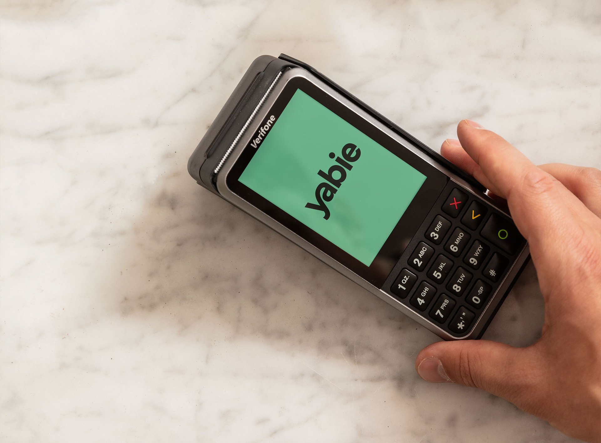 Yabies smarta kassasystem används på en kortterminal
