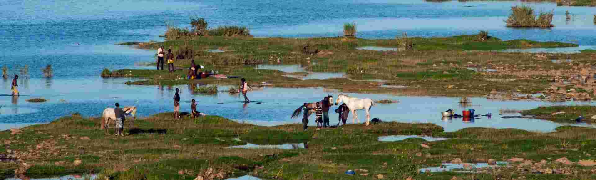 View of the Martyrs Bridge and Niger River in Bamako, Mali. Credit: Thomas Cockrem