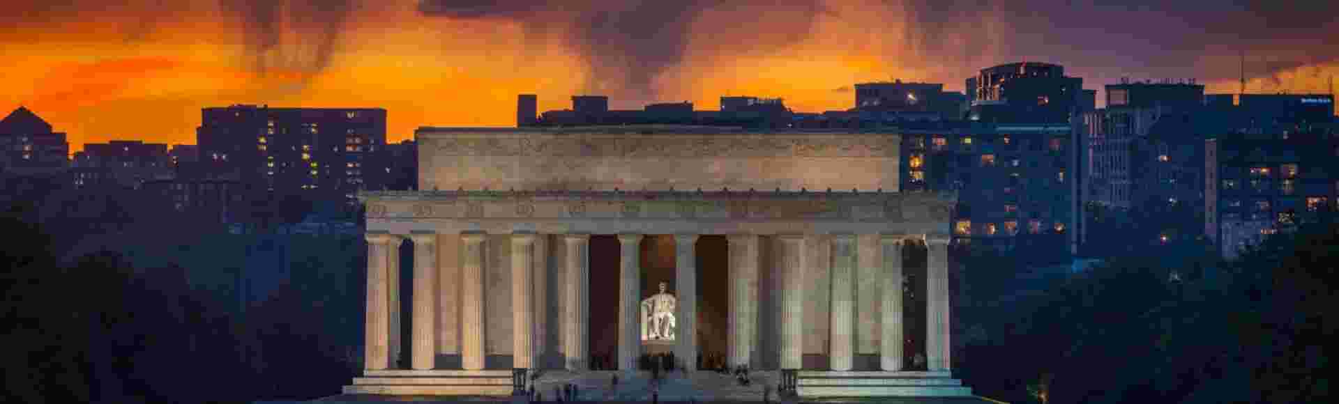 Sunset at the Lincoln Memorial in Washington DC.