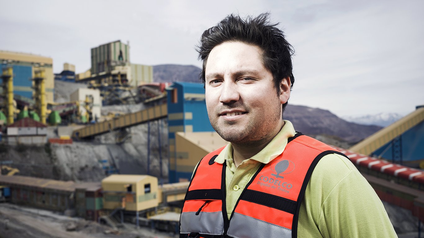 <p>Sebastián Sáez Araya, ingeniero de planeamiento en la mina El Teniente de Codelco.</p>
