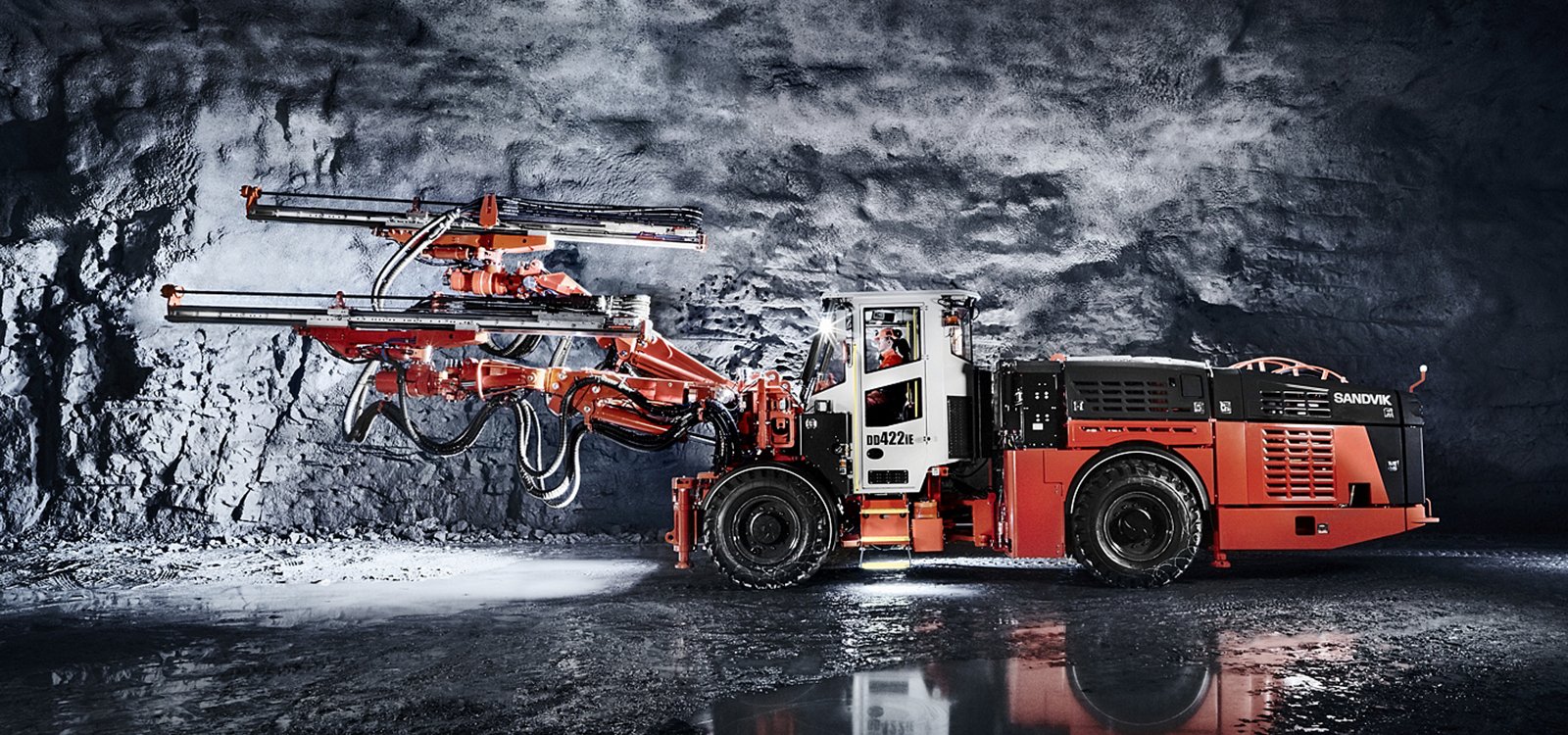 A revolutionary mining jumbo, Sandvik DD422iE offers safe and efficient drift development with zero underground emissions.