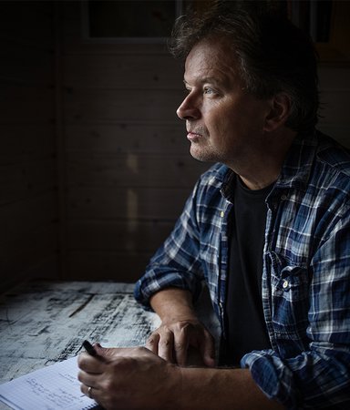 Prisbelönt stadsskildrare – här är alla böcker av Kjell Westö