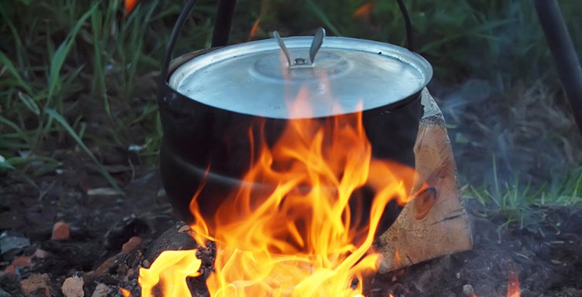 Matlagning över öppen eld är en av flera aktiviteter under Skövde Matdagar.  Foto: Colourbox