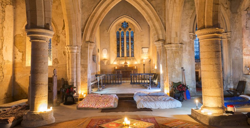 Kyrkan All Saints i Aldwincle är en av de kyrkor i England som idag erbjuder champing. Foto: Neil Randall