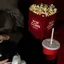 Filmstaden lånar ut robotkatter till biobesökare när svenska skräckfilmen når bioduken