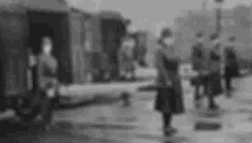 St. Louis Red Cross Motor Corps on duty during the American Influenza epidemic, 1918. Credit: Universal History Archive/Universal Images Group via Getty Images