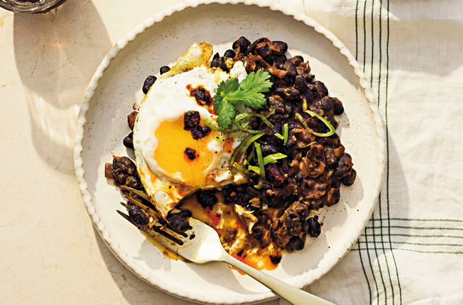 Svingoda refried beans med koriander och chiliolja