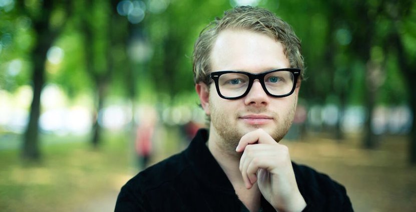 Matbloggaren Pierre Orsander ska slå sig in i rekordböckerna genom att äta på 40 restauranger inom 7 timmar. 