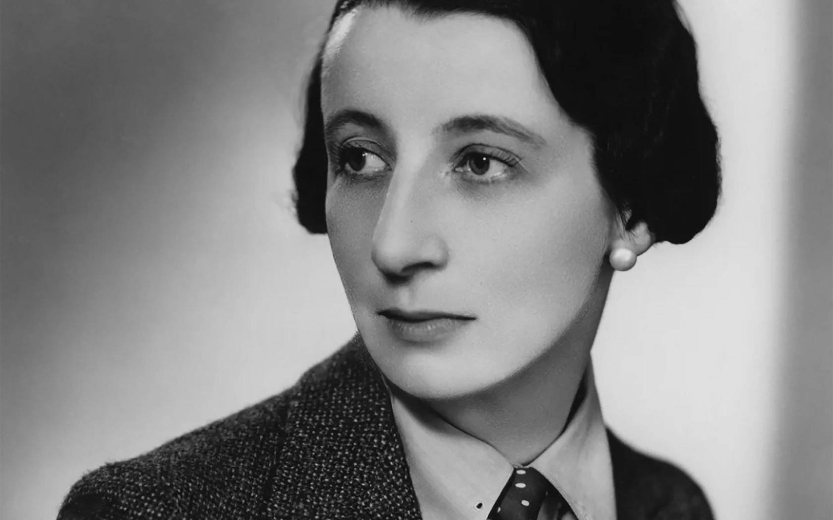 Josephine Tey (1896-1952).
