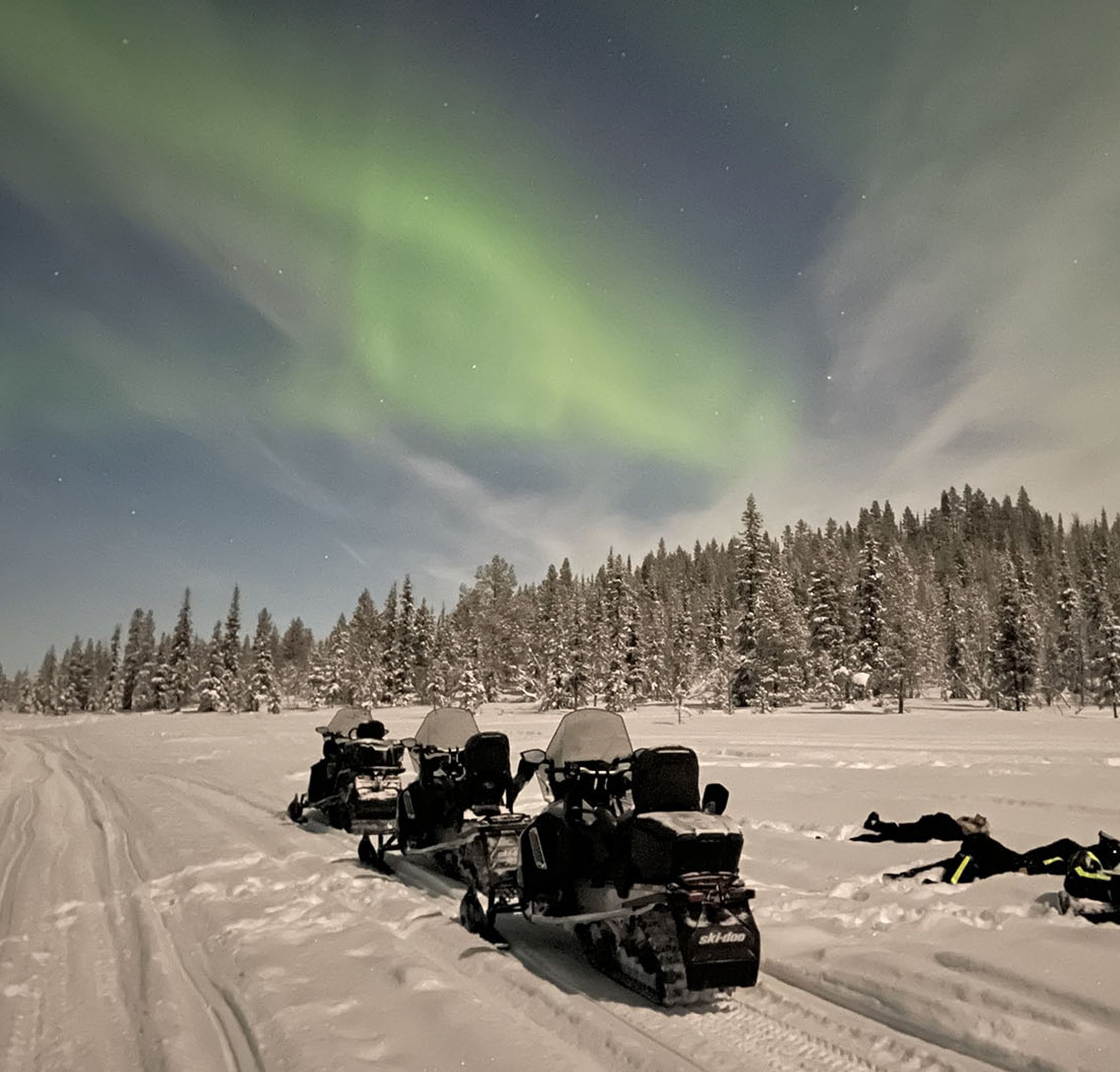 Paradise Lapland skotertur norrsken