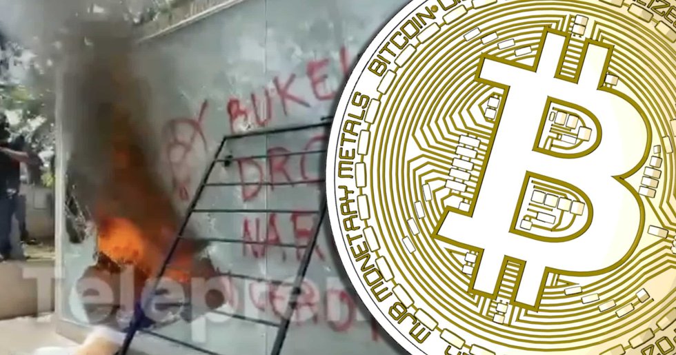 Demonstranter i El Salvador bränner upp en bitcoinbankomat