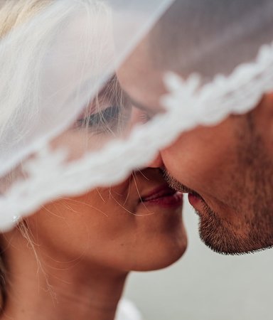 14 romantiska citat om kärlek att läsa på bröllop