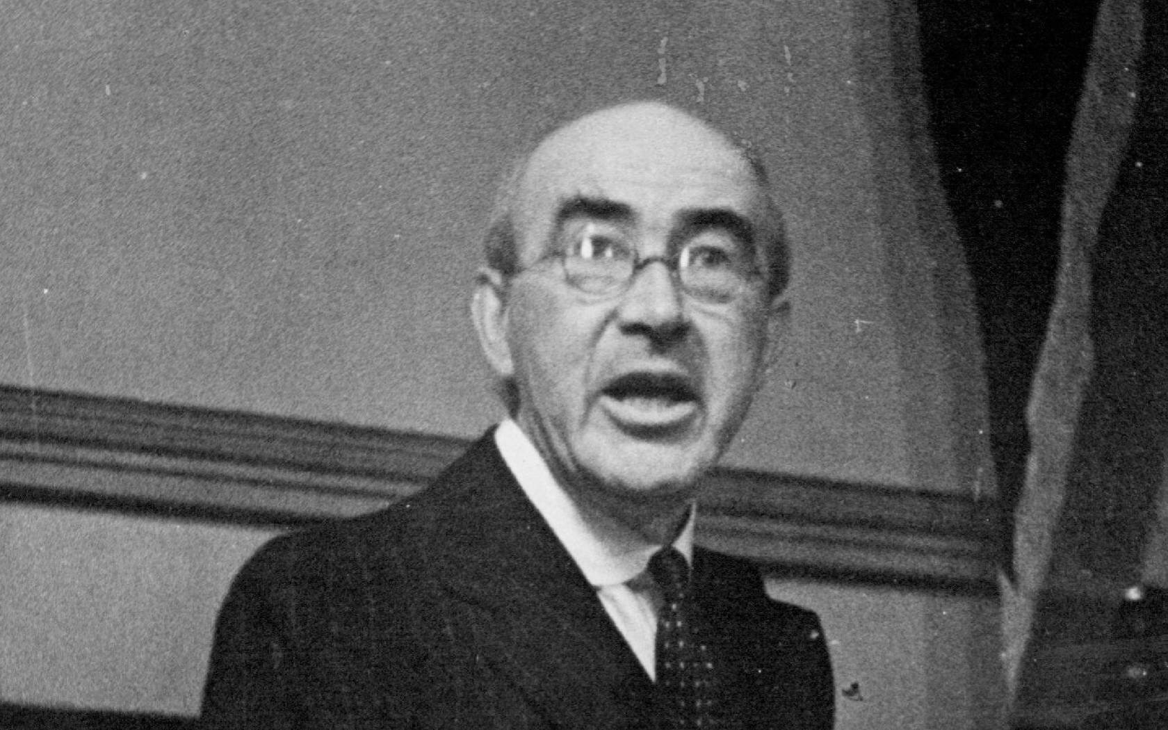 Ernest Benn.