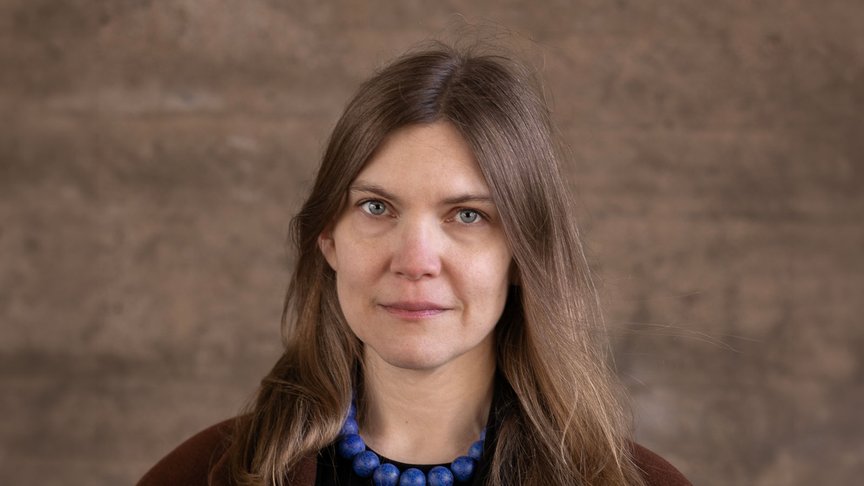 Sara Bergmark Elfgren belönas med årets Kulla-Gulla-pris
