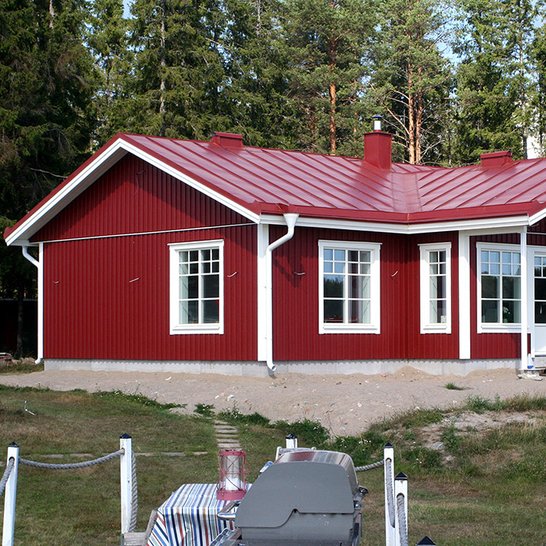 Unique red finish with big windows
