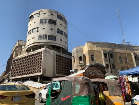 Rifaat Chadirji's Burj Aboud, an early work with a white exterior and simple geometrical shapes, shows the influence of Le Corbusier which so exercised Wright. Author photograph.
