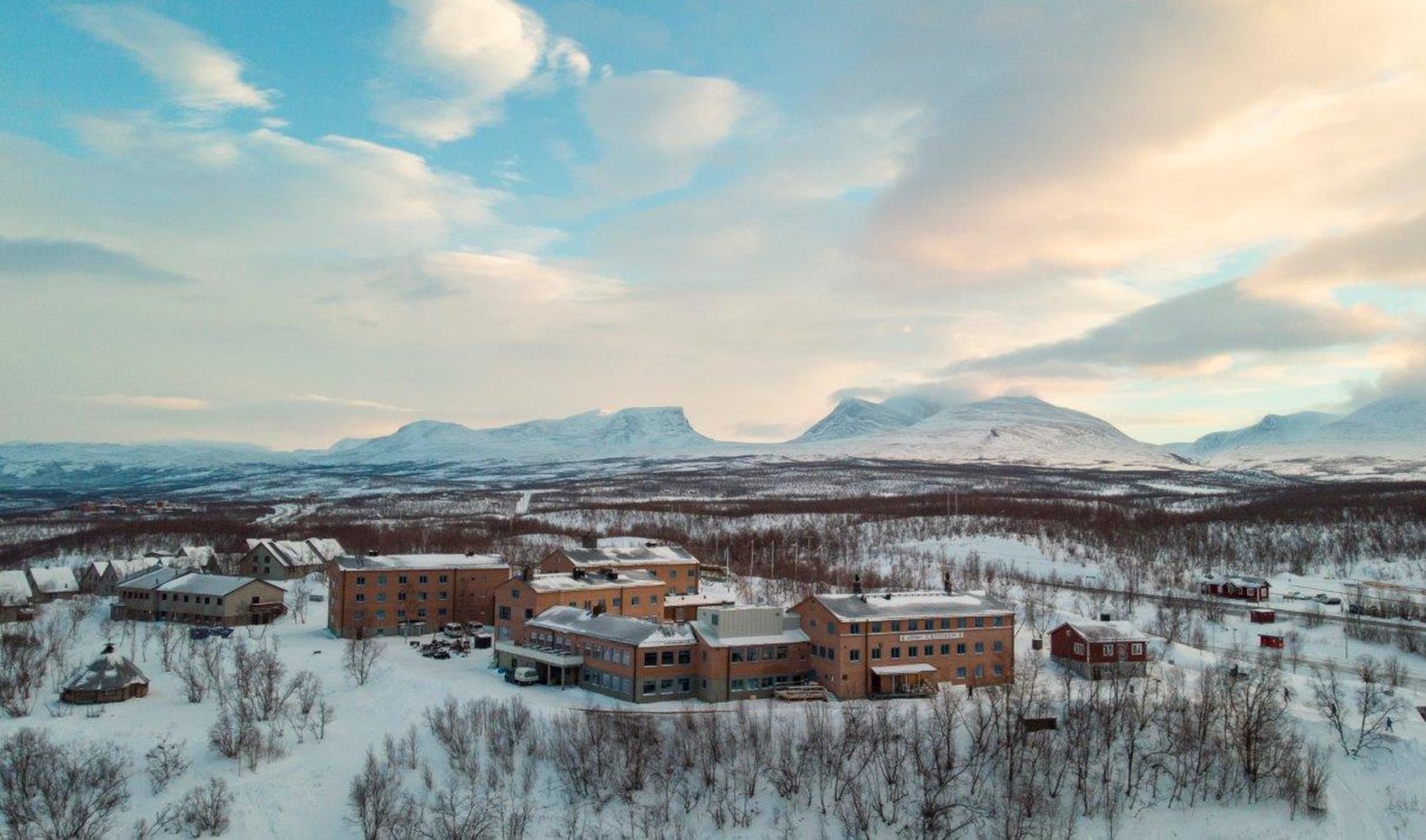 STF Abisko Turiststation med Lapporten