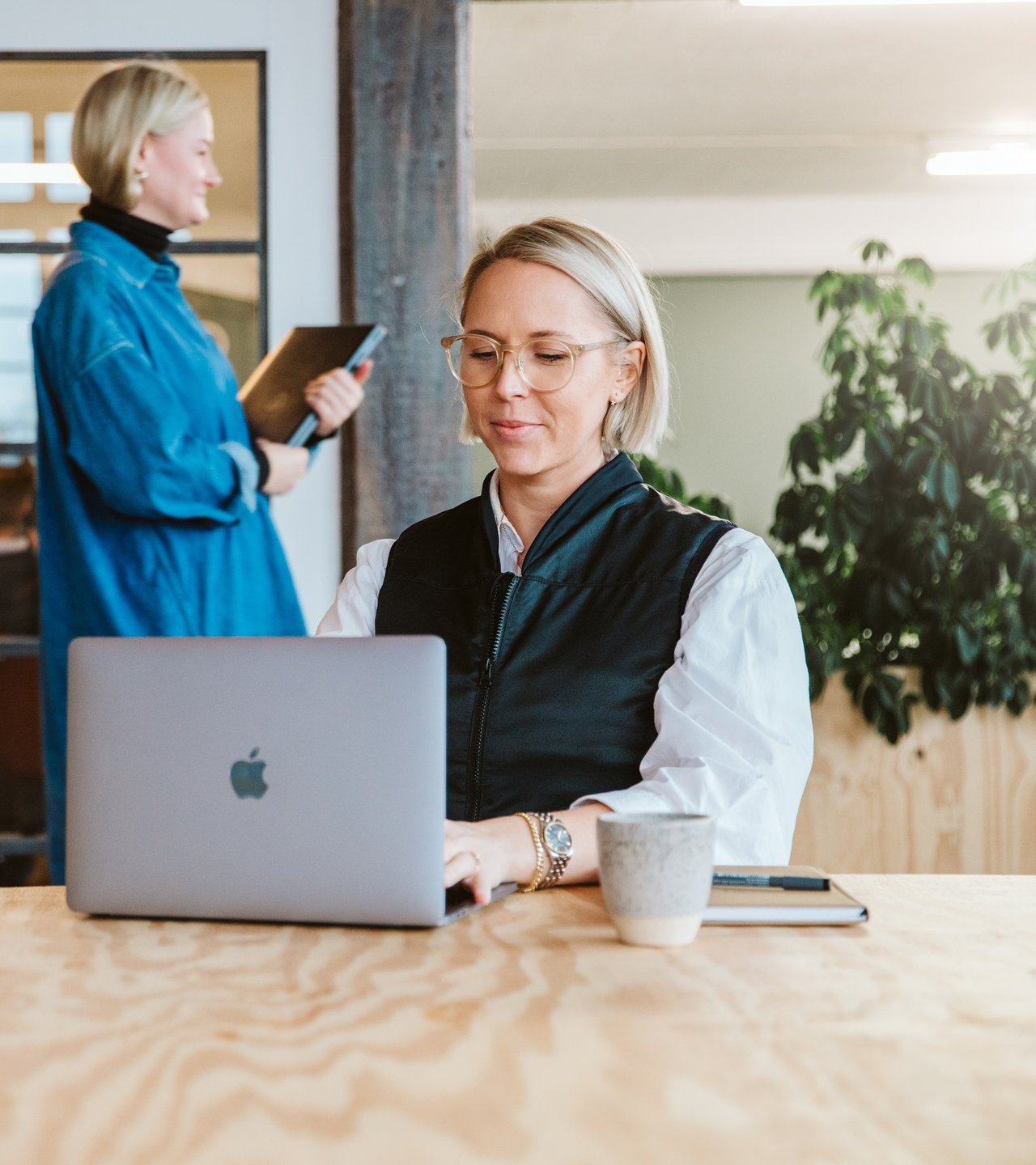 tyngdväst på jobbet vid dator