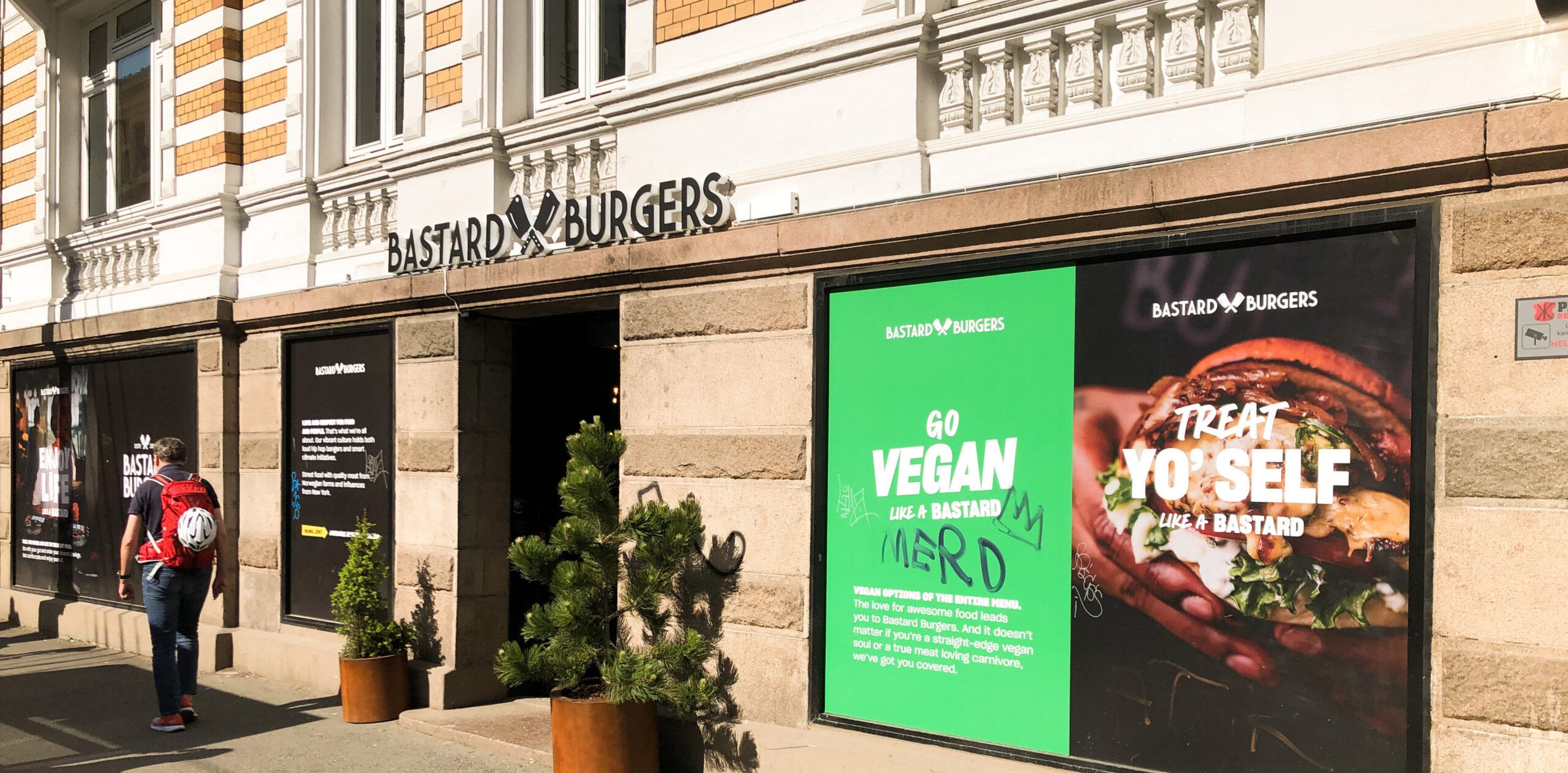 Idag öppnar Bastard Burgers sin första restaurang i Norge