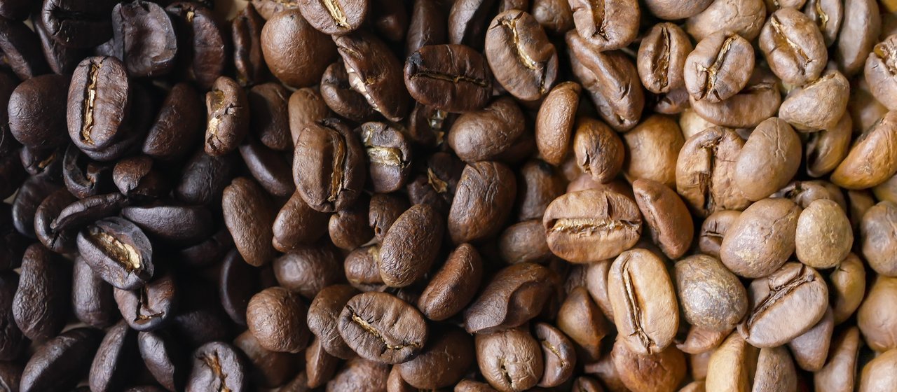 mörkrostat kaffe