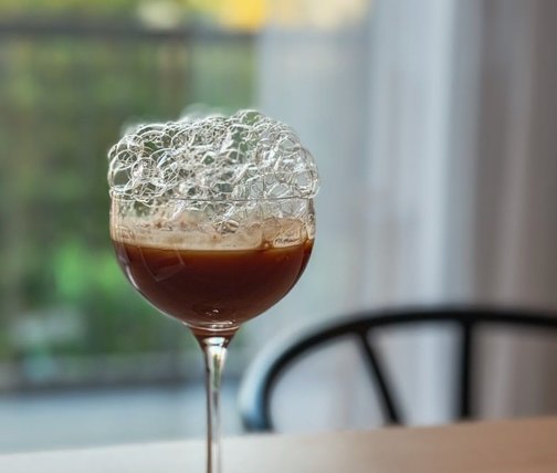 Espressodrink med bubblor