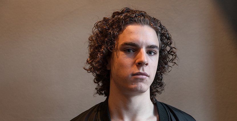 Joakim Benckert, 19 år: ”Jag söker jobb som bartender, det verkar kul. Jag gillar också temat på hotellet, det är lite old school. Just nu jobbar jag som bartender i en tapasbar och trivs väldigt bra där också.” 