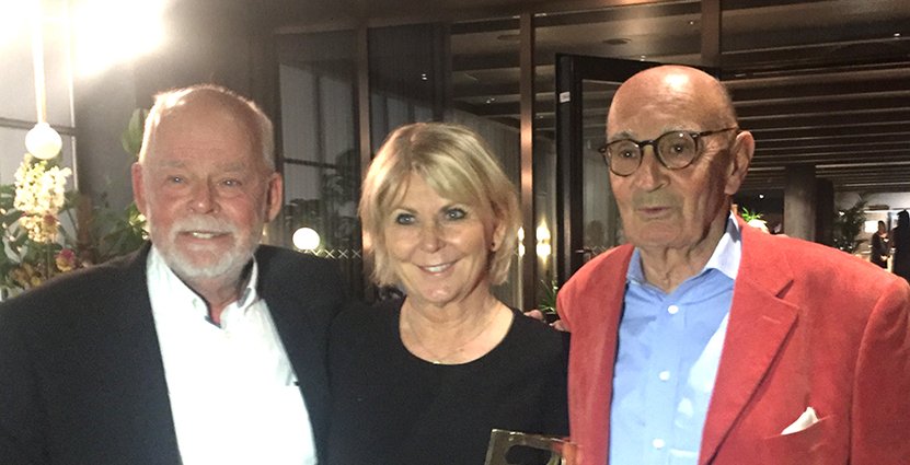 Eva Östling med sin företrädare Mats Hulth (tv) och Visitas tidigare styrelseordförande Ulf Adelsohn. 