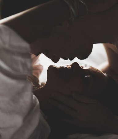 Därför behöver vi läsa romaner om otrohet - 16 drabbande boktips