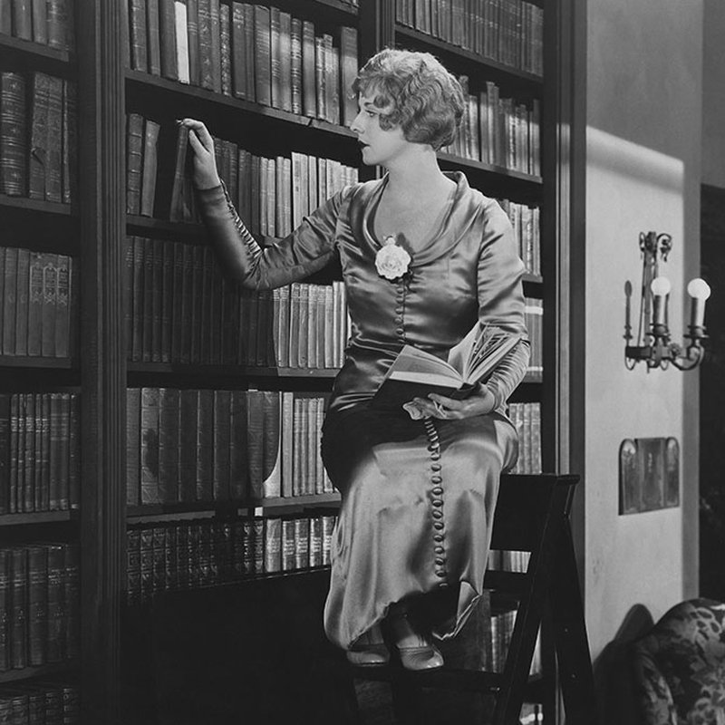 18 historiska skildringar av och med kvinnor