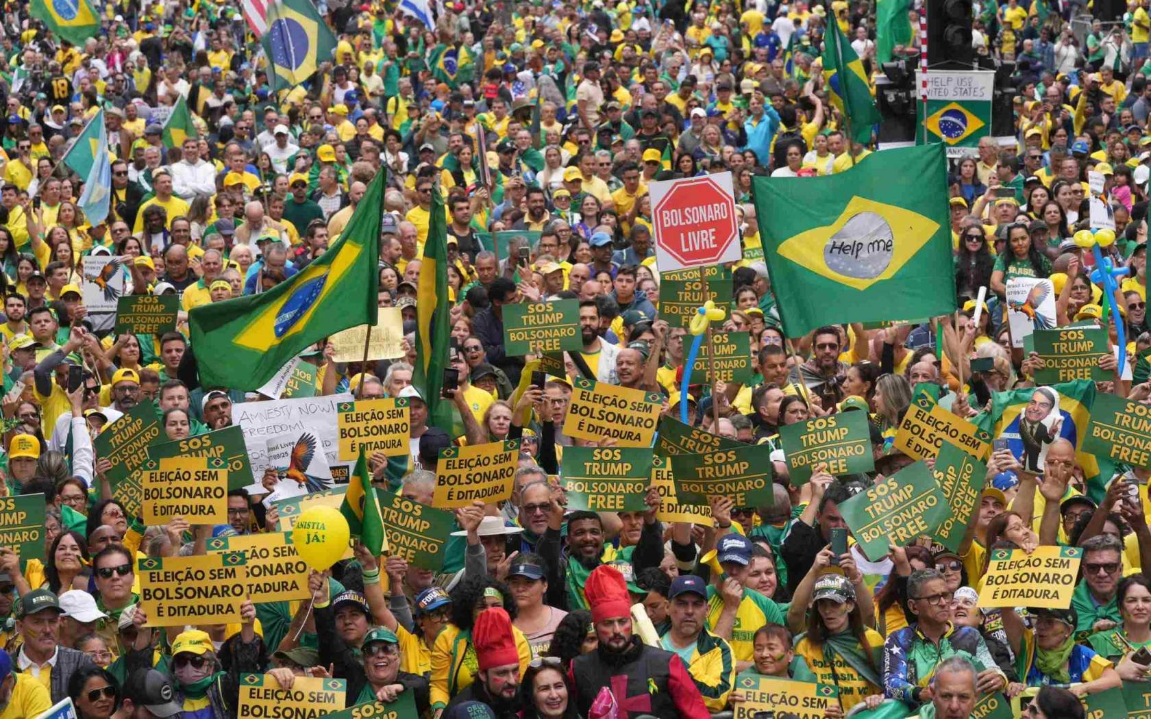 Supporters of former President Jair Bolsonaro protest against his Supreme Court trial in Sao Paulo on Sunday, September 7, 2025.