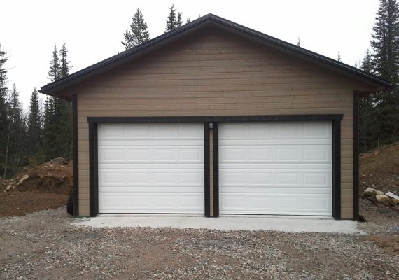 Brown double port with white gloss doors
