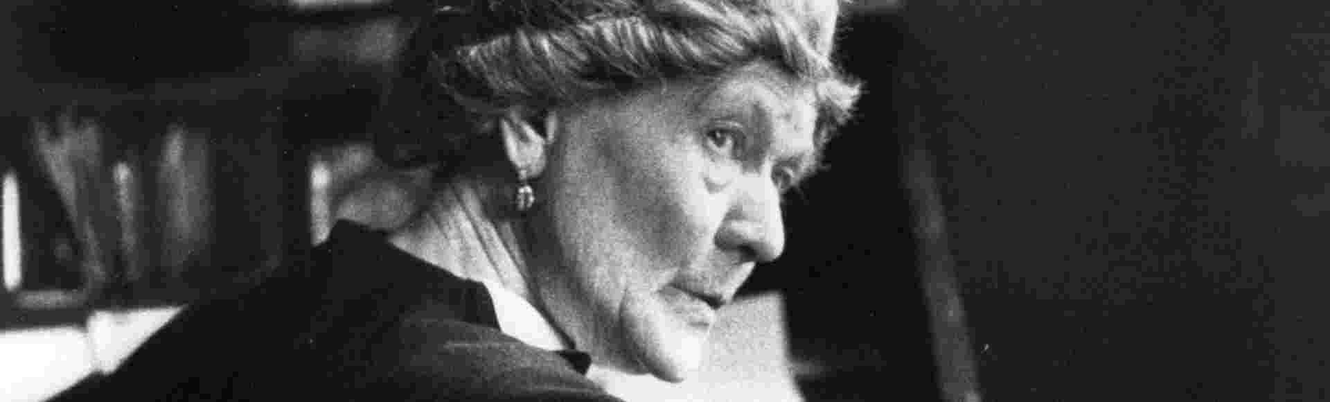 Ivy Compton-Burnett (1884-1969).