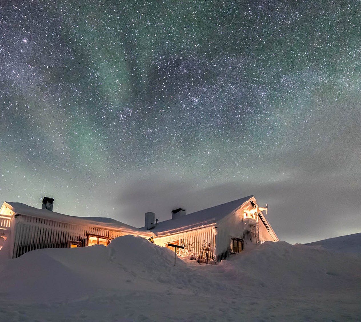 Låktatjåkko fjällstation